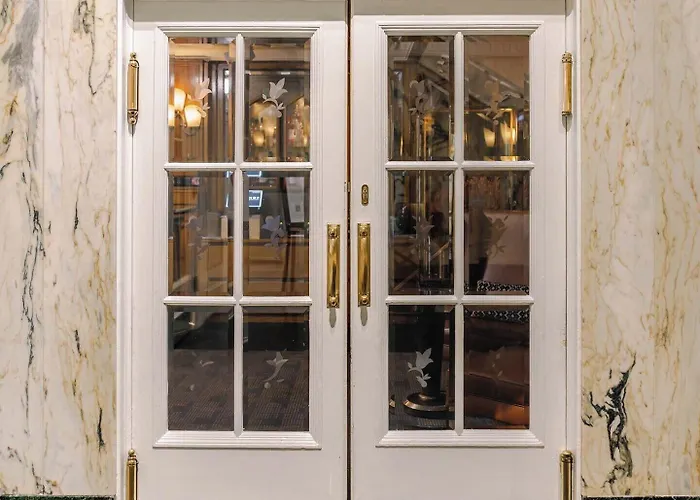 Hotel Reichshof 4*